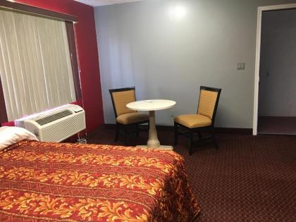 Journeys End Motel - image 8