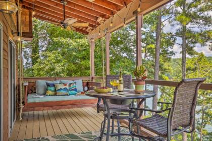 Dreamy Lakefront Studio with Fire Pit and Kayak Georgia