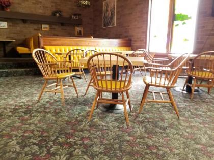 Raintree Inn - image 12