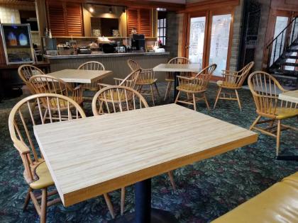 Raintree Inn - image 13