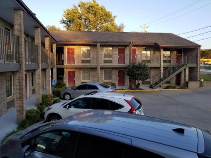 Raintree Inn - image 8