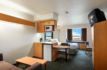 Americas Best Value Inn and Suites Ada - image 3