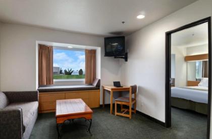 Americas Best Value Inn and Suites Ada - image 6