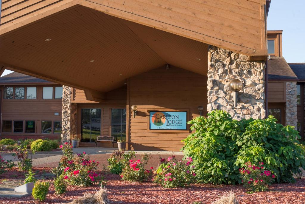 The Carlton Lodge - image 6