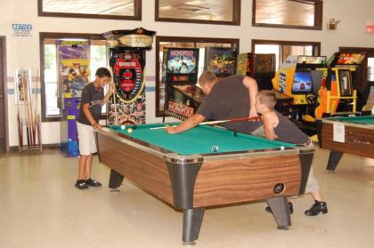Forest Lake Camping Resort Cabin 18 - image 12