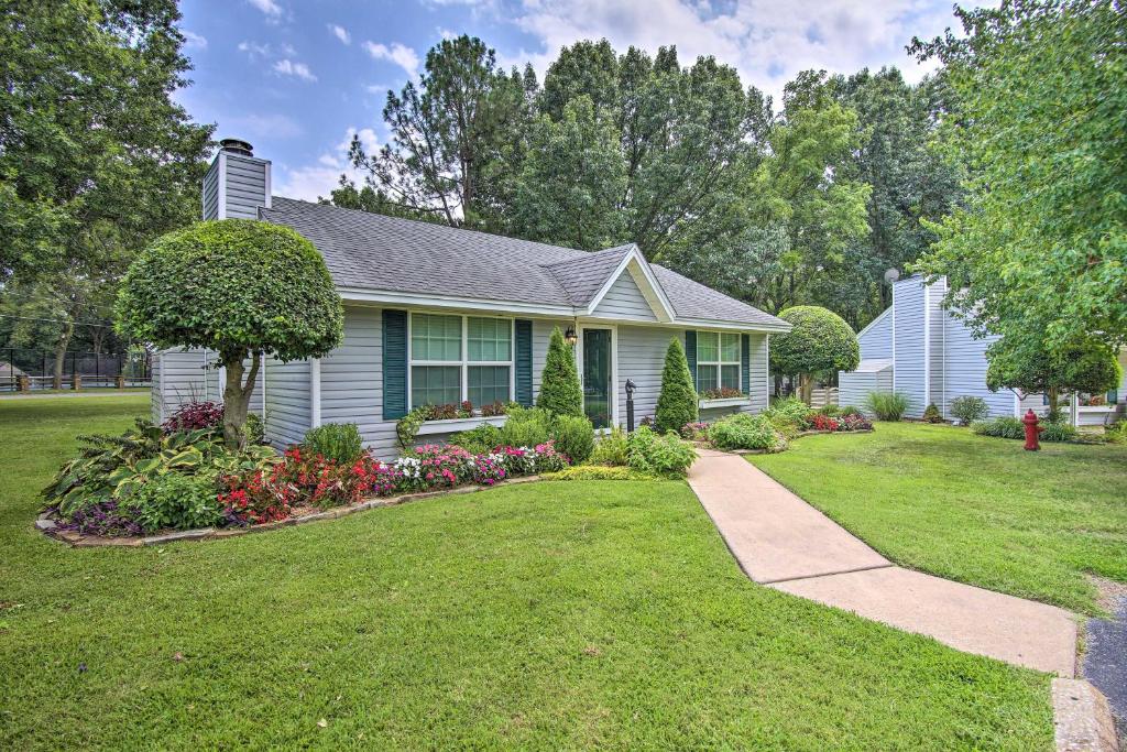 Updated Grand Lake Cottage with Patio and Pool Access! - main image