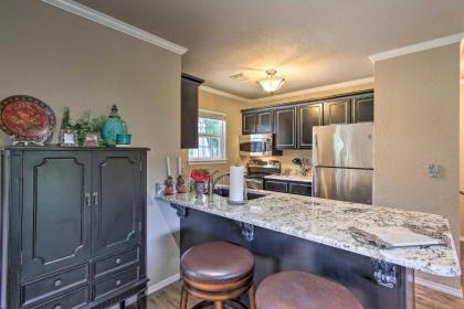 Updated Grand Lake Cottage with Patio and Pool Access! - image 7