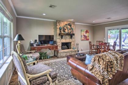 Updated Grand Lake Cottage with Patio and Pool Access! - image 8
