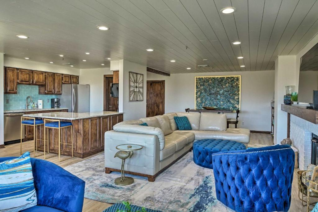 Modern Living on Grand Lake with Pool and Views! - image 2