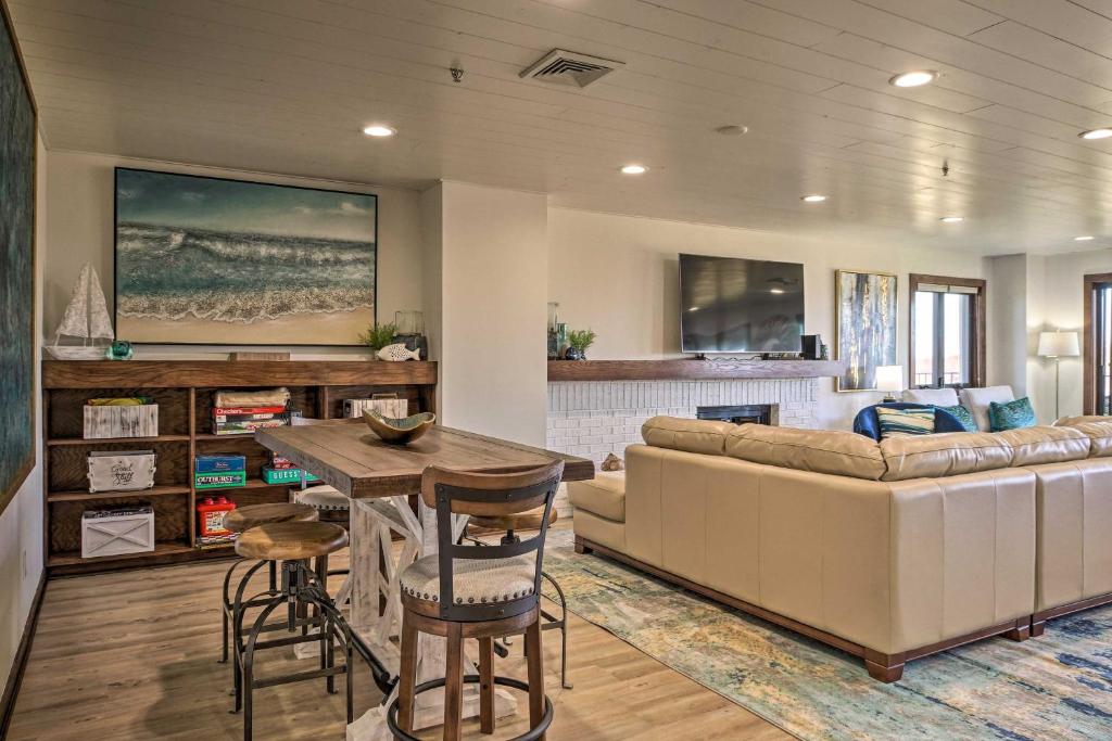 Modern Living on Grand Lake with Pool and Views! - image 6