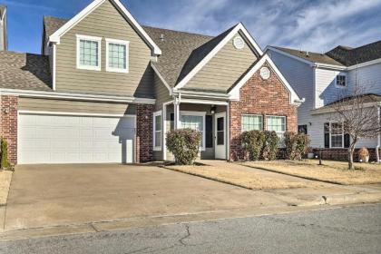 Spacious Townhome Walk to Lake and Restaurant! - image 12