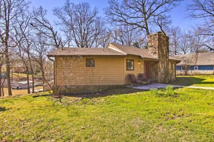 Updated Cottage with Private Dock and Lake Access - image 15
