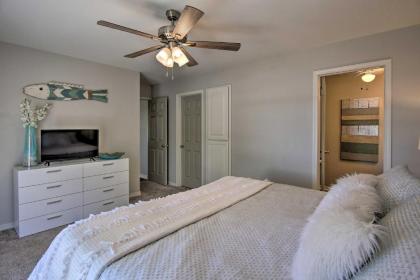 Idyllic Family Getaway with Grand Lake Access! - image 7