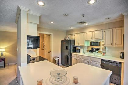 Spacious Luxe Condo with Golf Course Views - image 13