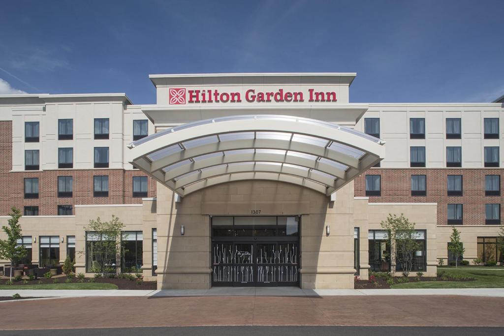 Hilton Garden Inn Akron - main image