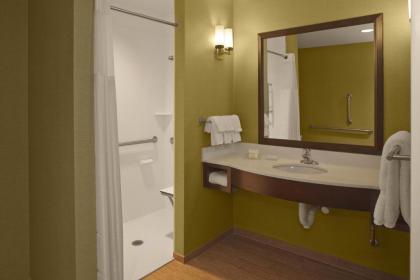 Hilton Garden Inn Akron - image 12