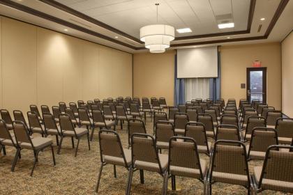 Hilton Garden Inn Akron - image 6