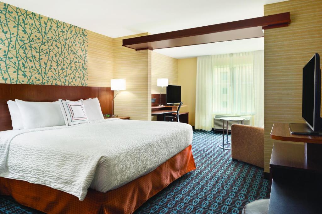 Fairfield Inn & Suites by Marriott Akron Fairlawn - image 5