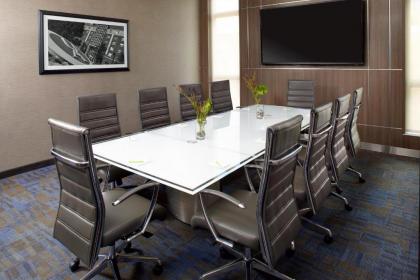 Courtyard by Marriott Akron Downtown - image 7