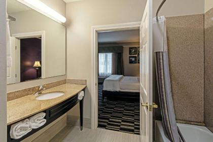 La Quinta by Wyndham Alamo-McAllen East - image 12