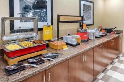 Hampton Inn Alamosa - image 2