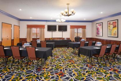 Holiday Inn Express Hotel & Suites Alamosa an IHG Hotel - image 13