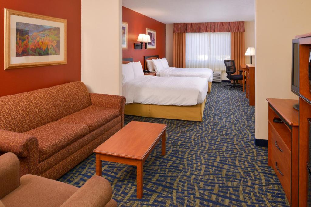Holiday Inn Express Hotel & Suites Alamosa an IHG Hotel - image 4