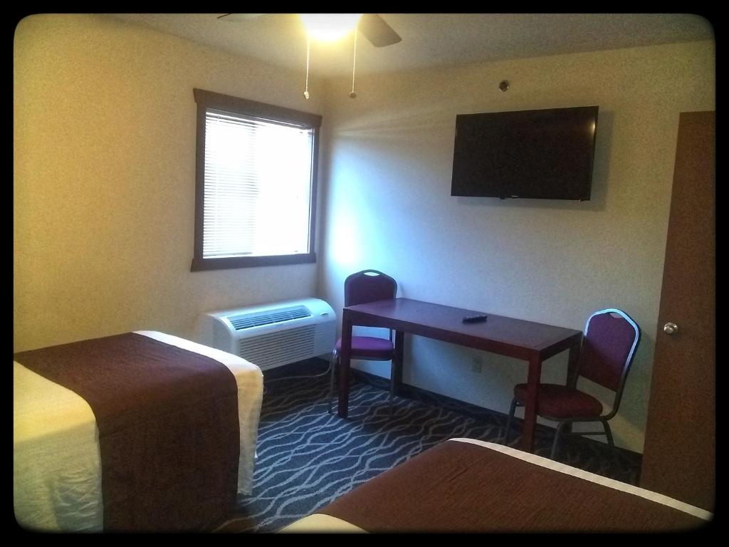 The Sunset Inn - image 5
