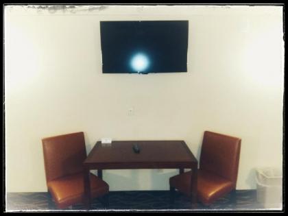 The Sunset Inn - image 8
