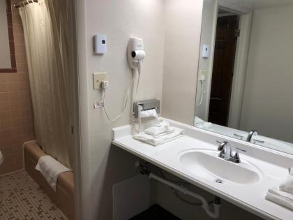 Dunes Inn Alamosa - image 5