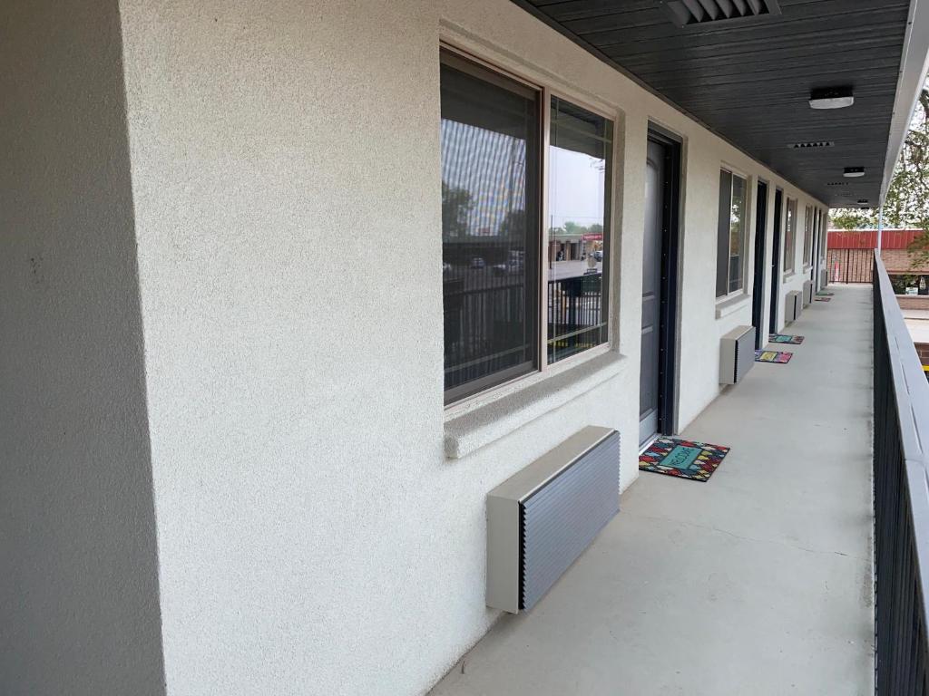 Bell & Main Studios 203 - image 4