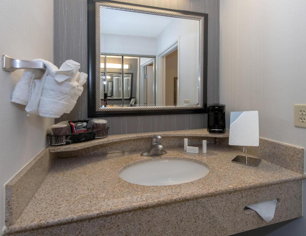Courtyard by Marriott Albany - image 5