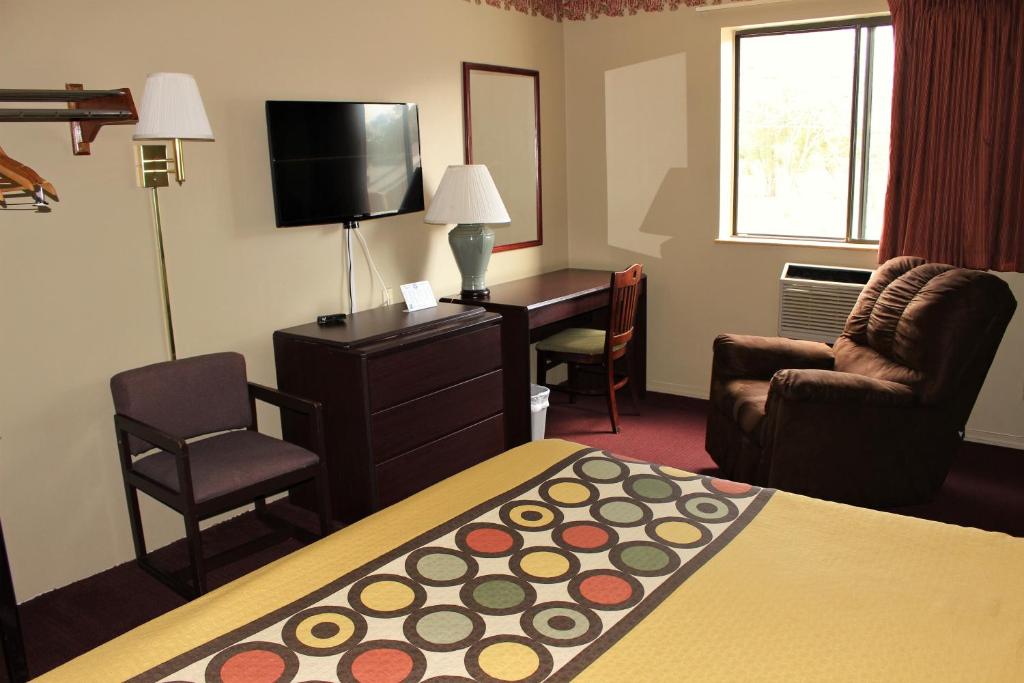 Knights Inn Albany - image 3