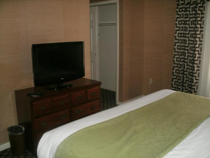 Merry Acres Inn - image 12