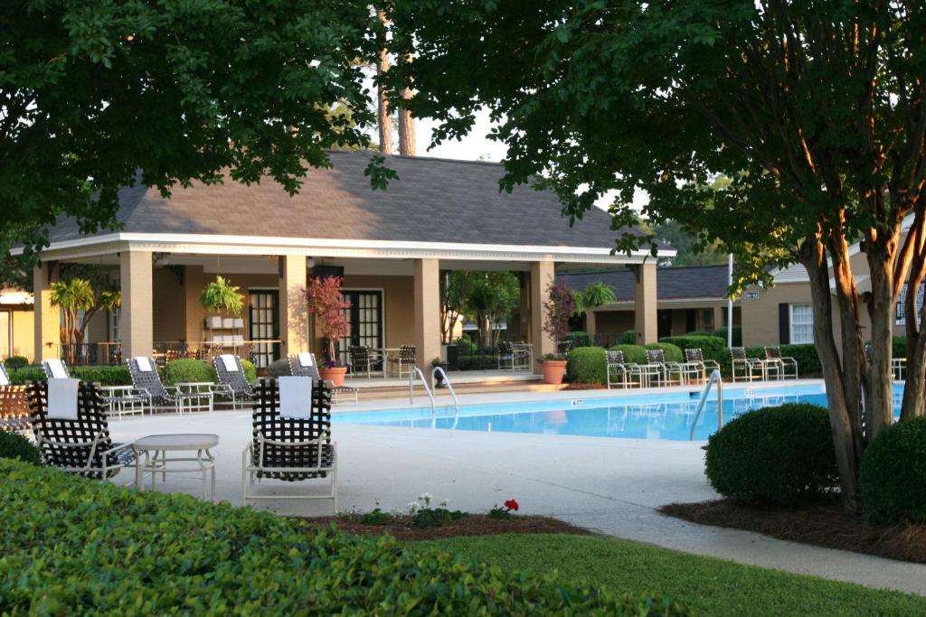 Merry Acres Inn - image 2