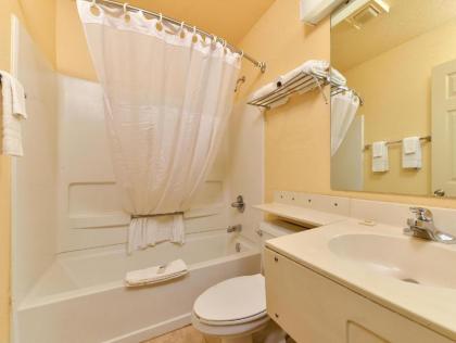 America's Best Value Inn and Suites Albemarle - image 12