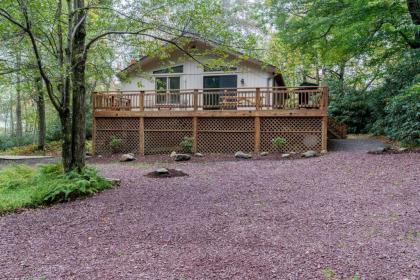 Family Home with Game Room Deck BBQ Walk to Lake Albrightsville Pennsylvania