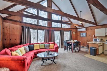 Pocono Getaway with BBQ 20 mi to Camelback mountain Pennsylvania