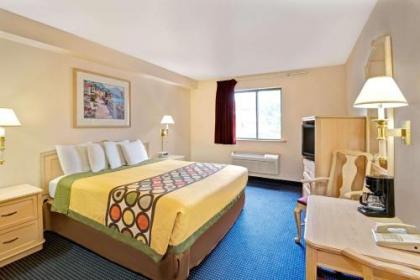 Super 8 by Wyndham Albuquerque West/Coors Blvd - image 3