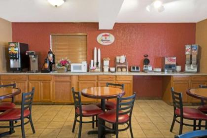 Super 8 by Wyndham Albuquerque West/Coors Blvd - image 5