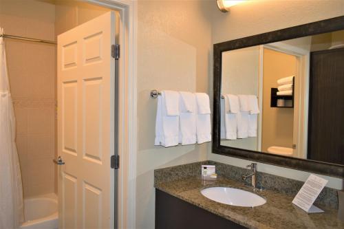 Staybridge Suites Albuquerque North an IHG Hotel - image 4