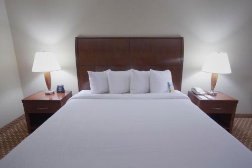 Hilton Garden Inn Albuquerque Uptown - image 2