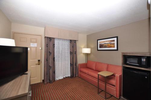 Best Western Plus Executive Suites Albuquerque - image 5