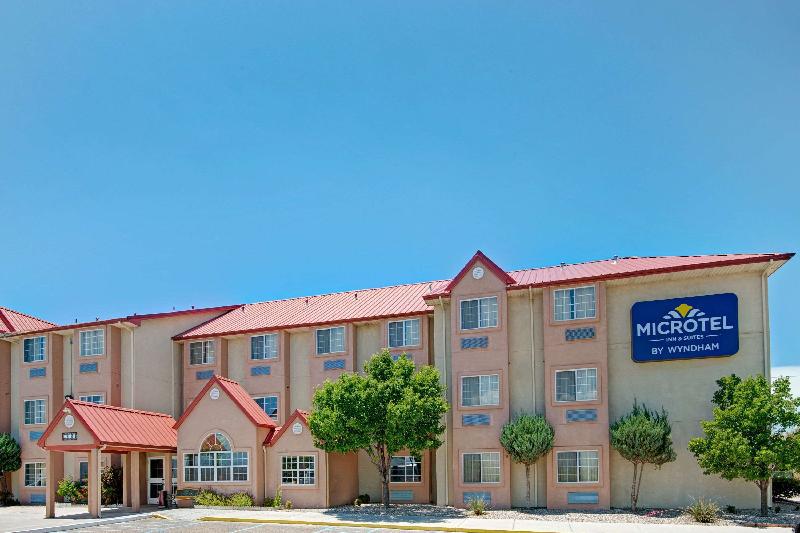 Microtel Inn & Suites By Wyndham Albuquerque West - image 2
