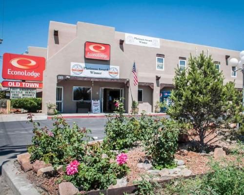 Econo Lodge Old Town Albuquerque - main image
