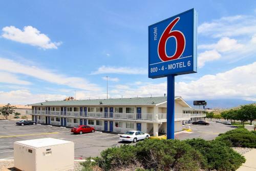 Motel 6-Albuquerque NM - Midtown - main image
