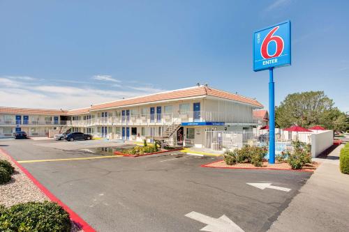 Motel 6-Albuquerque NM - Carlisle - main image
