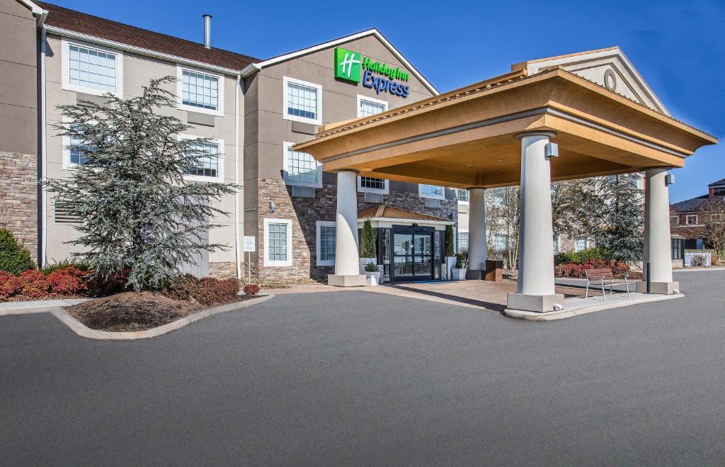Holiday Inn Express Hotel & Suites Alcoa Knoxville Airport an IHG Hotel - main image