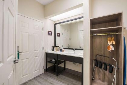 Quality Inn Alcoa - image 13