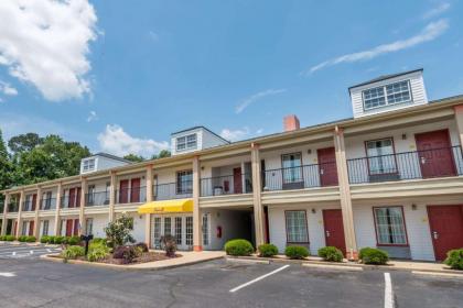 Super 8 by Wyndham Alexander City Alabama